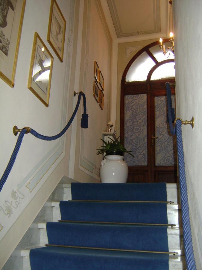 Villa Carlotta Con Piscina Lari 外观 照片